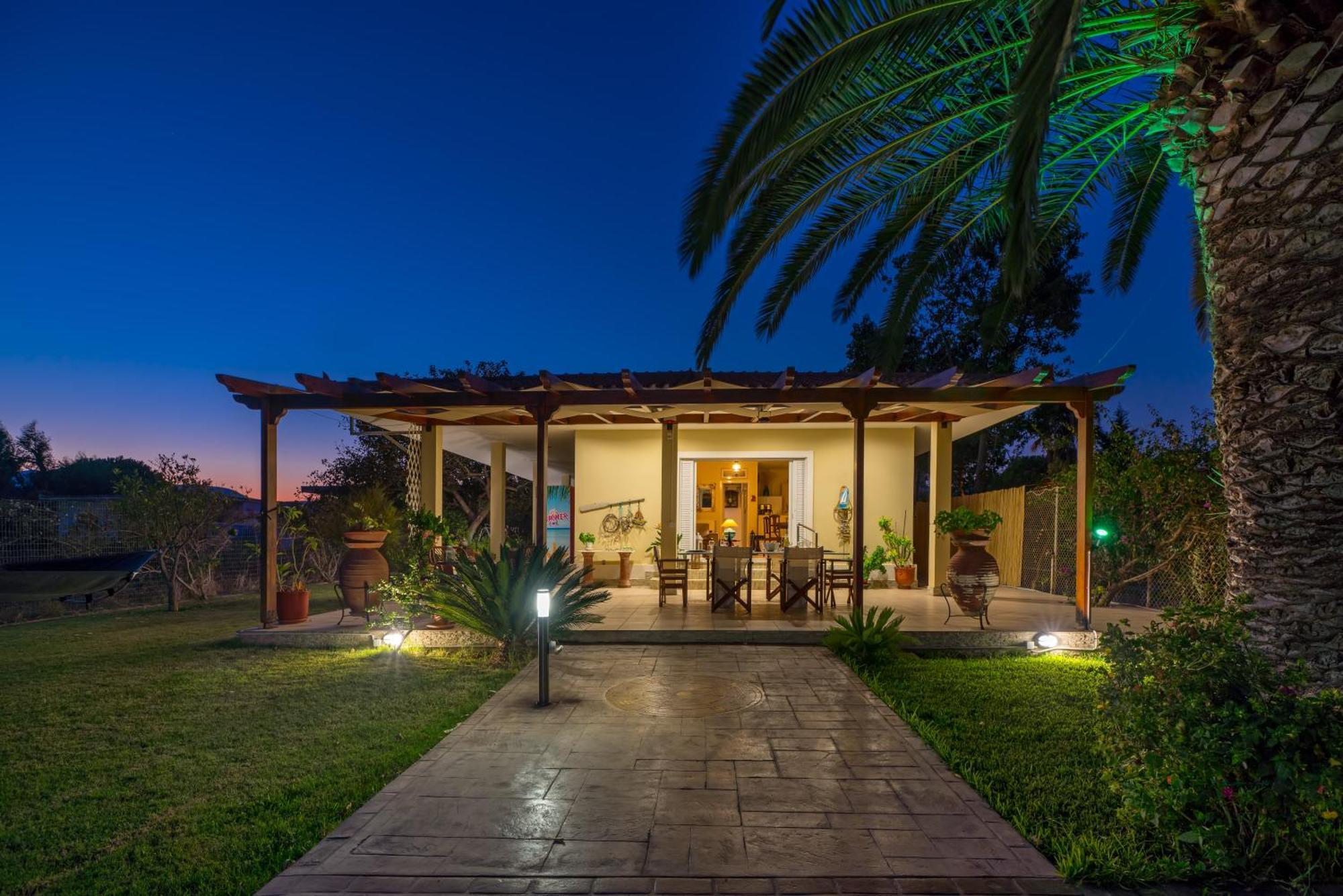 فيلا Maria'S Mansion 3 M From The Sea Marathón المظهر الخارجي الصورة